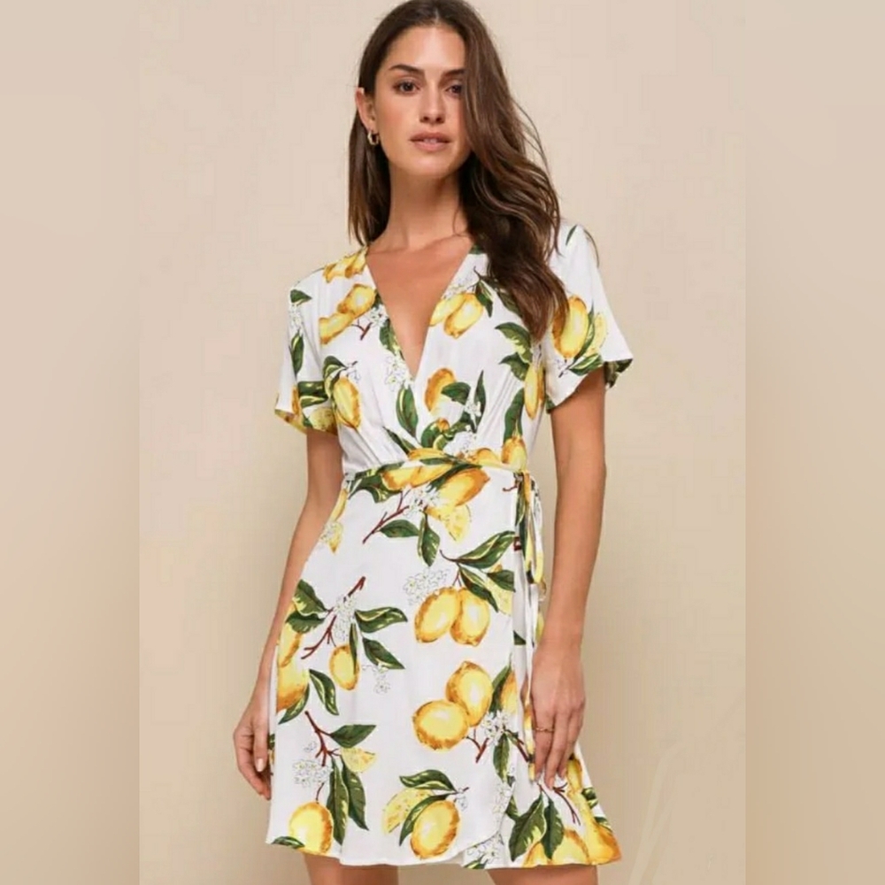 Lulus "Main Squeeze" White Lemon Print Rayon Wrap Mini Dress - Size Smal